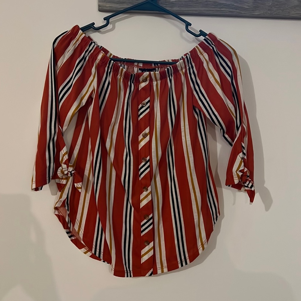 Off the shoulder Rue21 shirt